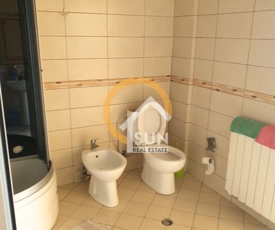 Shkoder, jepet me qera apartament 1+1+Ballkon Kati 5, 100 m² (RR. BULEVARDI BUJAR BISHANAKU, SHKODER)
