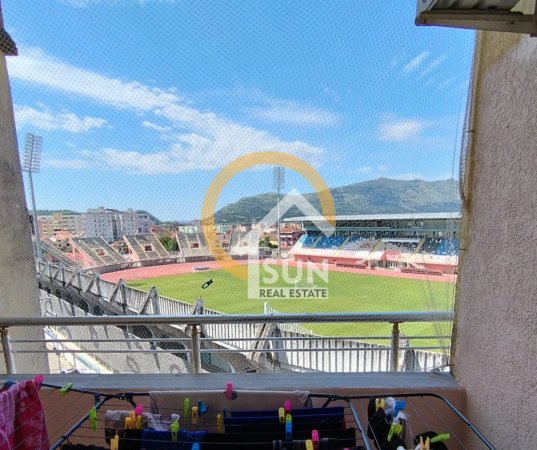 Shkoder, jepet me qera apartament 1+1+Ballkon Kati 5, 100 m² (RR. BULEVARDI BUJAR BISHANAKU, SHKODER)