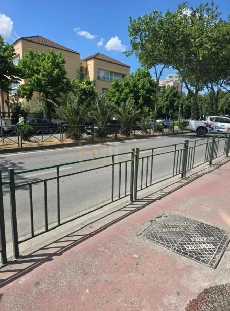 Tirane, shitet ambjent biznesi , 130 m² 470.000 € (Vasil Shanto)