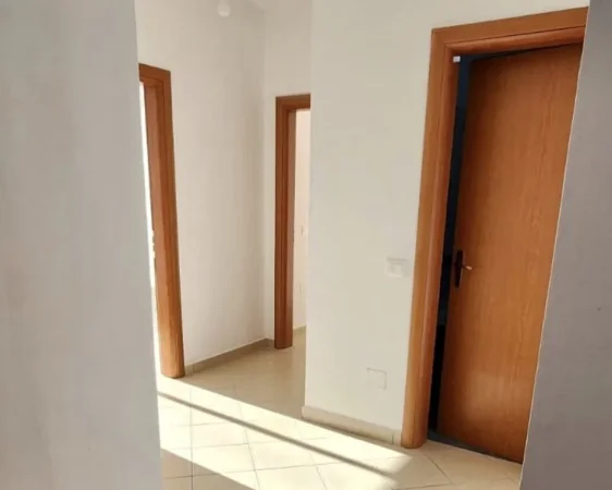 Tirane, shitet apartament 1+1+Ballkon Kati 5, 59 m² 78.000 € (Rruga e Teleferikut)