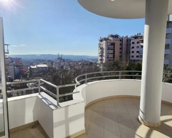 Tirane, shitet apartament 1+1+Ballkon Kati 5, 59 m² 78.000 € (Rruga e Teleferikut)
