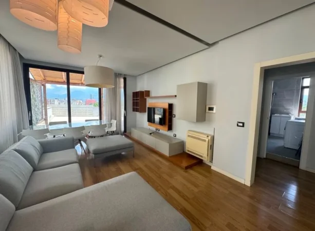 Tirane, jepet me qera apartament 2+1+Ballkon Kati 5, 110 m² 1.200 € (Liqeni i Thate, Tirane)