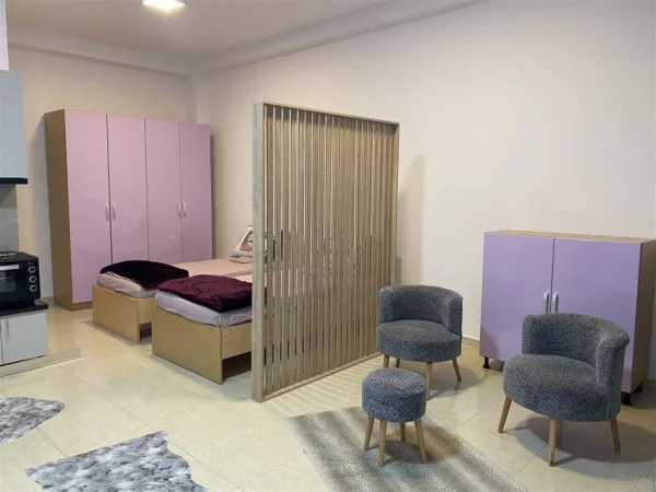 Tirane, jepet me qera garsonier Kati 1, 40 m² 400 € (Kopshti Botanik)