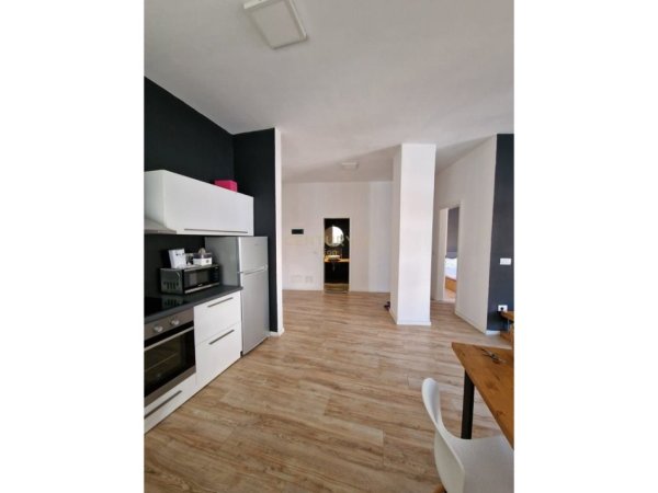 Durres, jepet me qera apartament 2+1 Kati 2, 106 m² 550 € (Bulevart Durres)