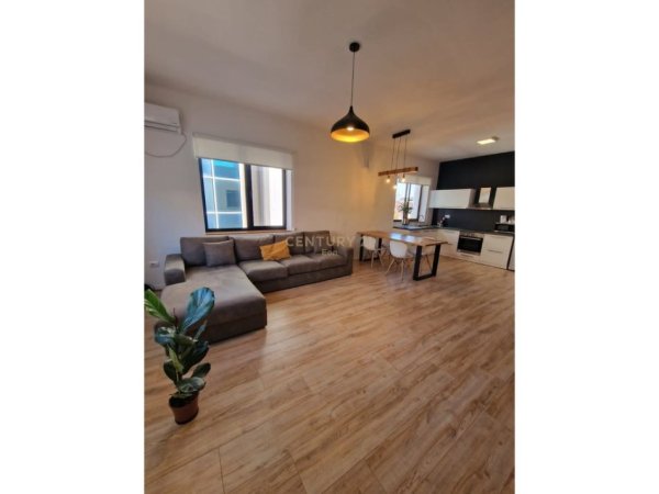 Durres, jepet me qera apartament 2+1 Kati 2, 106 m² 550 € (Bulevart Durres)