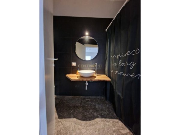 Durres, jepet me qera apartament 2+1 Kati 2, 106 m² 550 € (Bulevart Durres)