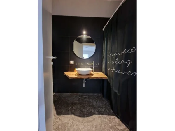 Durres, jepet me qera apartament 2+1 Kati 2, 106 m² 550 € (Bulevart Durres)