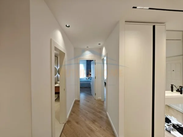 Durres, shitet apartament 2+1+Aneks+Ballkon Kati 5, 107 m² 270.000 € (Plazh Hekurudha)