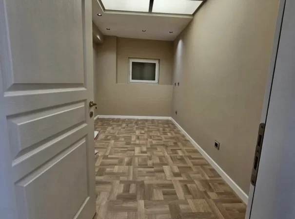 Tirane, jepet me qera apartament 3+1+Aneks+Ballkon Kati 5, 120 m² 1.800 € (Ambassador 1, Stadiumi Air Albania)