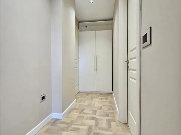 Tirane, jepet me qera apartament 3+1+Aneks+Ballkon Kati 5, 120 m² 1.800 € (Ambassador 1, Stadiumi Air Albania)