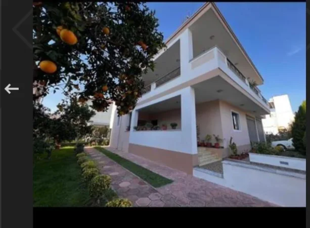 Shqiperi, jepet me qera Vile 2+1+Ballkon Kati 2, 250 m² 650 € (Laprak-Terminali)