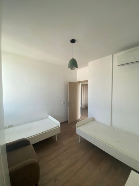 Tirane, jepet me qera apartament 2+1+Ballkon Kati 12, 100 m² 800 € (Rruga Jordan Misja)