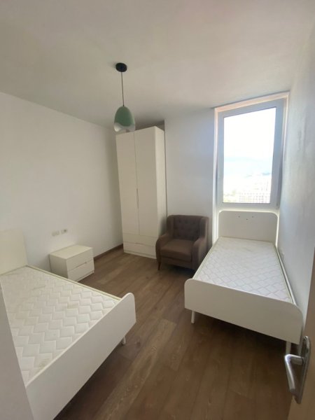Tirane, jepet me qera apartament 2+1+Ballkon Kati 12, 100 m² 800 € (Rruga Jordan Misja)