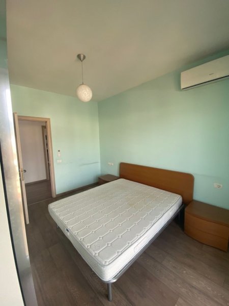 Tirane, jepet me qera apartament 2+1+Ballkon Kati 12, 100 m² 800 € (Rruga Jordan Misja)