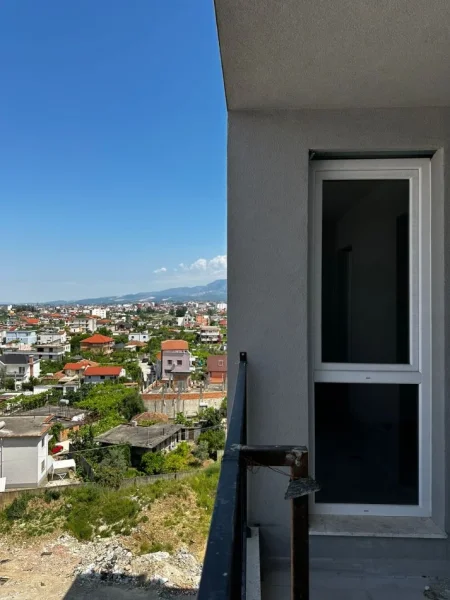 Tirane, shitet apartament 2+1+Ballkon Kati 7, 104 m² 96.700 € (univers city)
