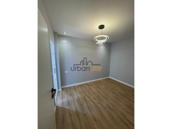 Tirane, shitet apartament 1+1+Ballkon Kati 6, 49 m² 98.000 € (5 Maji)