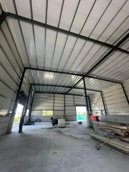 Tirane, jepet me qera magazine , 500 m² 3.500 € (Autostrada Tirane-Durres)