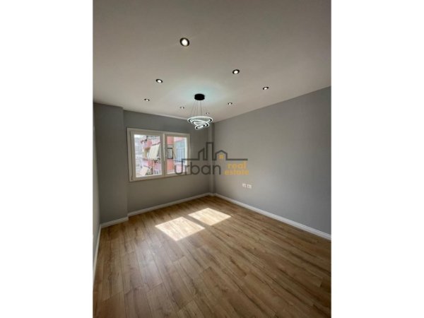 Tirane, shitet apartament 1+1+Ballkon Kati 6, 64 m² 118.000 € (5 Maji)