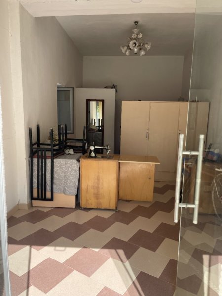 Radhime - Orikum, jap me qera dyqan, 38 m²  (Princesha Rugjine)