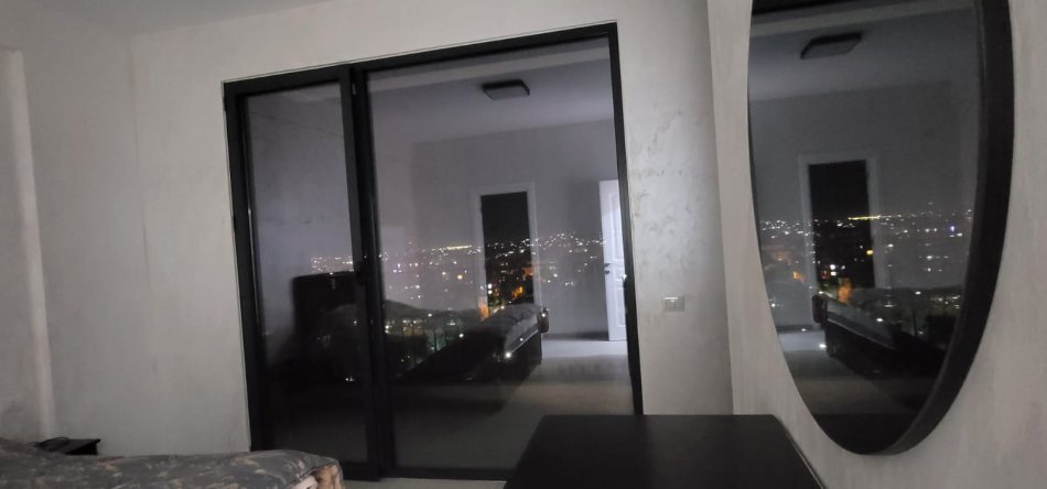 Tirane, shitet apartament 3+1+Ballkon Kati 9, 132 m² 240.000 € (Xhamlliku)