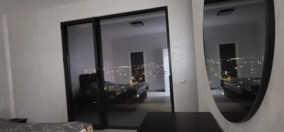 Tirane, shitet apartament 3+1+Ballkon Kati 9, 132 m² 240.000 € (Xhamlliku)