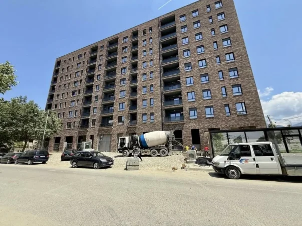 Tirane, shitet apartament 1+1+Ballkon , 80 m² 117.000 € (Rruga 5 Maji)