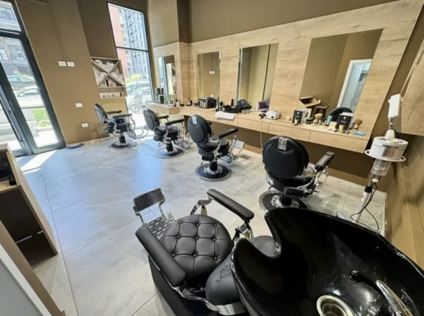 📣 SHITET BIZNESI Barber Shop ❌ JO AMBIENTI📍 Astir , Prane Vila L ✨
