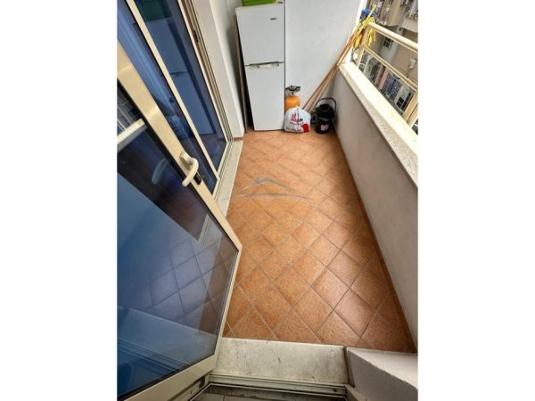 Tirane, shitet apartament 2+1 Kati 3, 72 m² 105.000 € (Unaza e Re)