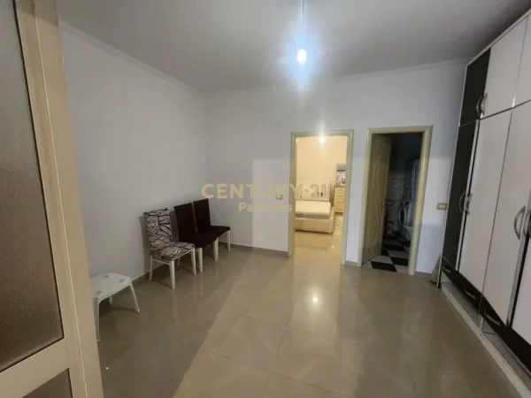 Tirane, shitet apartament 2+1 Kati 1, 70 m² 155.000 € (Rruga Sulejman Delvina)