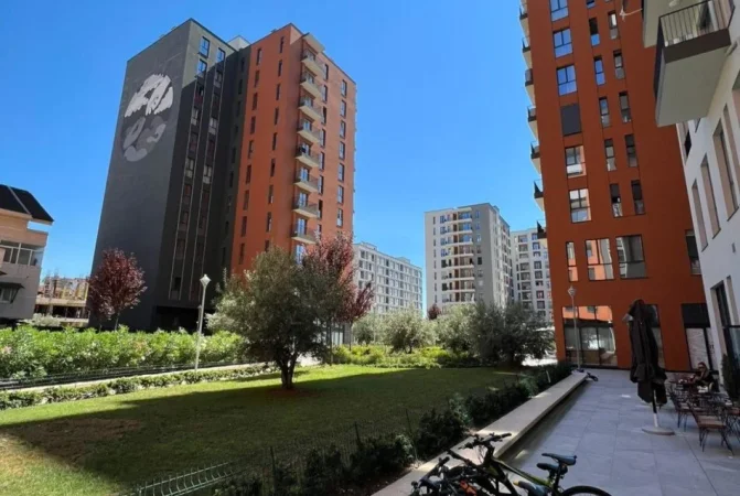 Tirane, shitet apartament 3+1+Ballkon Kati 9, 132 m² 240.000 € (ASL2)