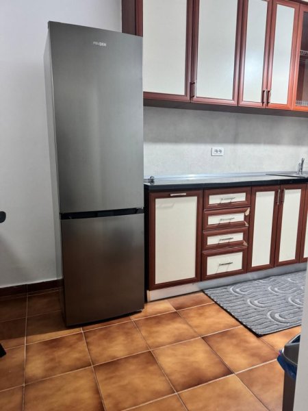 Tirane, jepet me qera apartament 1+1+Aneks+Ballkon Kati 5, 65 m² 450 € (Laprake)