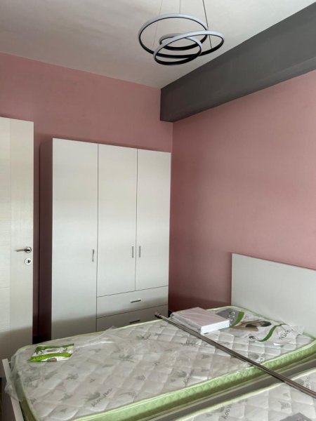 Tirane, jepet me qera apartament 1+1+Aneks+Ballkon Kati 2, 65 m² 270 € (Fresk)