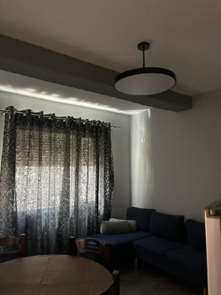 Tirane, jepet me qera apartament 1+1+Aneks+Ballkon Kati 2, 65 m² 270 € (Fresk)