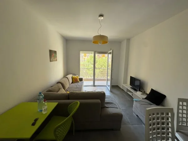 Durres, shitet apartament 1+1+Ballkon Kati 3, 64 m² 96.000 € (Qerret)