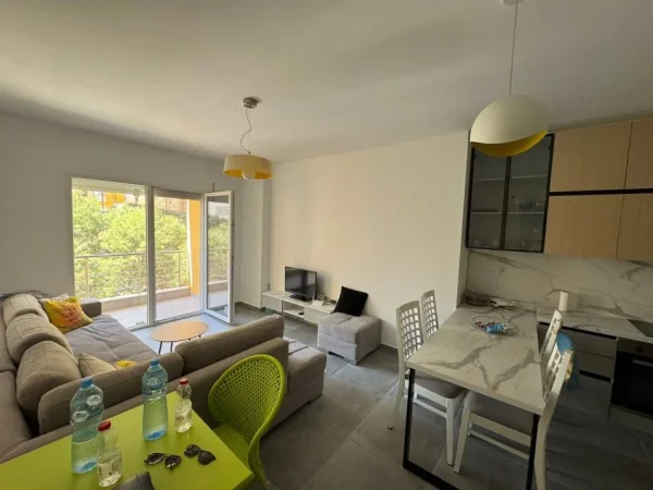 Durres, shitet apartament 1+1+Ballkon Kati 3, 64 m² 96.000 € (Qerret)