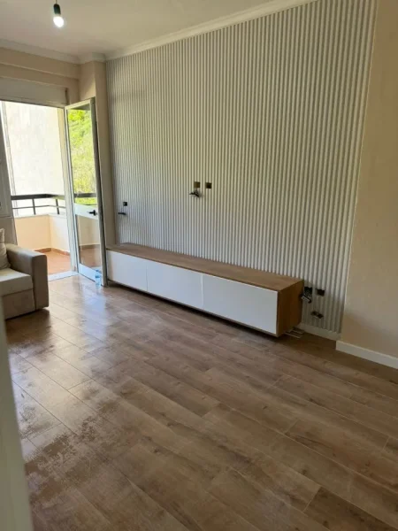 Durres, shitet apartament 1+1+Ballkon Kati 4, 73 m² 73.000 € (Shkembi Kavajes)