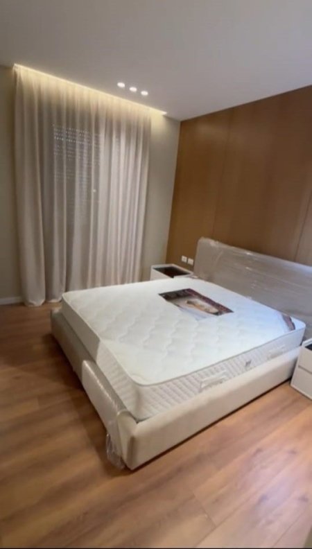 Tirane, jepet me qera apartament 2+1 Kati 2, 125 m² 1.350 € (liqeni i thate)