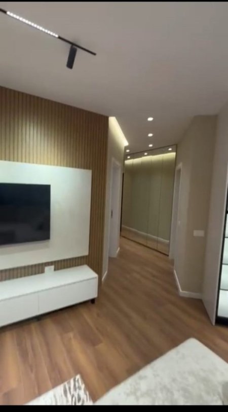 Tirane, jepet me qera apartament 2+1 Kati 2, 125 m² 1.350 € (liqeni i thate)