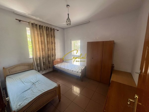 Tirane, jepet me qera apartament 2+1 Kati 1, 125 m² 400 € (KINOSTUDIO)