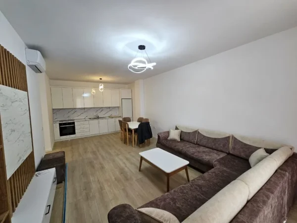 Tirane, jepet me qera apartament 2+1 Kati 2, 110 m² 750 € (don bosko)