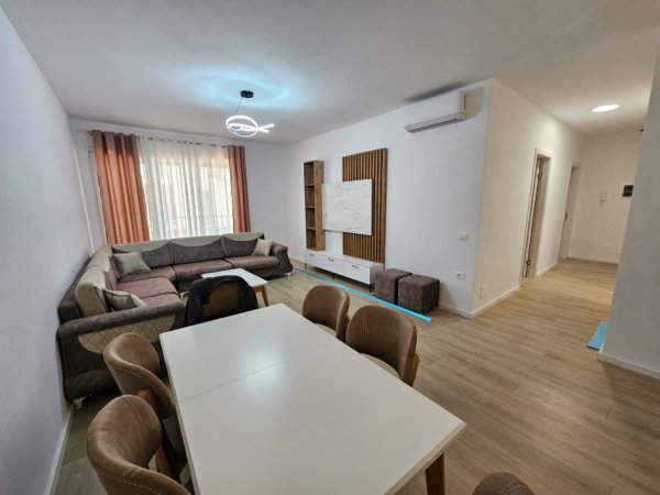 Tirane, jepet me qera apartament 2+1 Kati 2, 110 m² 750 € (don bosko)
