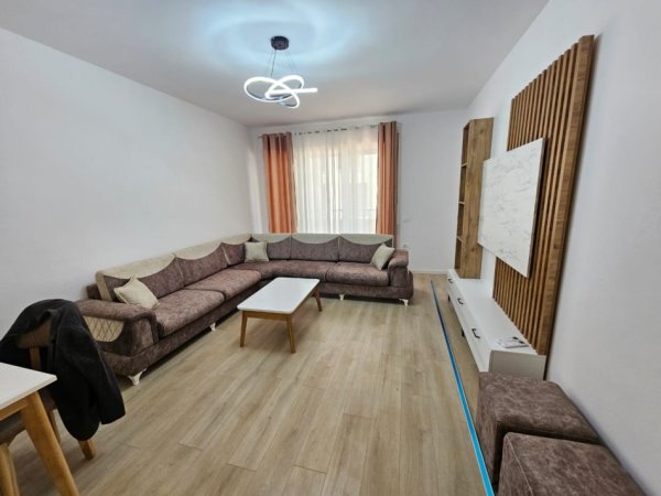 Tirane, jepet me qera apartament 2+1 Kati 2, 110 m² 750 € (don bosko)