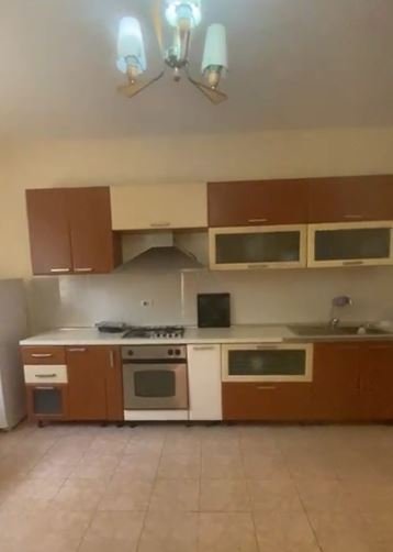 Tirane, jepet me qera apartament 2+1 Kati 1, 120 m² 350 € (Bulevardi i ri)