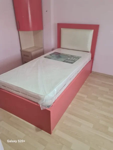 Tirane, jepet me qera apartament 2+1 Kati 5, 106 m² 680 € (Rr. Kosovarve)