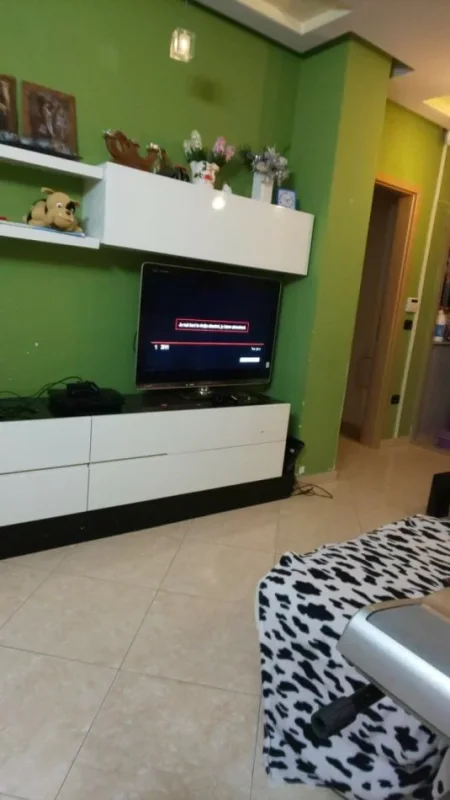 Tirane, jepet me qera apartament 2+1 Kati 2, 75 m² 470 € (Loni ligori)