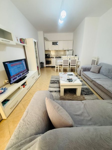 Tirane, jepet me qera apartament 1+1 Kati 5, 62 m² 450 € (Rruga Teodor Keko)