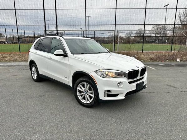 Tirane, shes SUV | Xhip Shitet X5 viti 2015 Benzin, e bardhë automatik 14.000 €