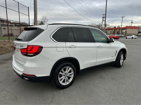 Tirane, shes SUV | Xhip Shitet X5 viti 2015 Benzin, e bardhë automatik 14.000 €