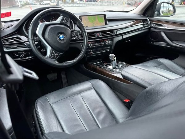 Tirane, shes SUV | Xhip Shitet X5 viti 2015 Benzin, e bardhë automatik 14.000 €