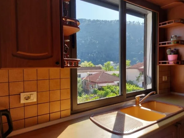 Berat, shitet apartament 3+1+Aneks+Ballkon Kati 2, 100 m²